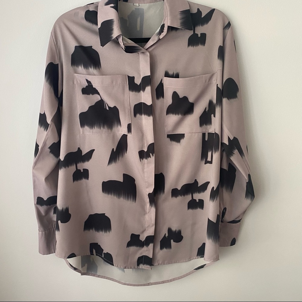 Shein soft mauve and black long sleeve button down in size L